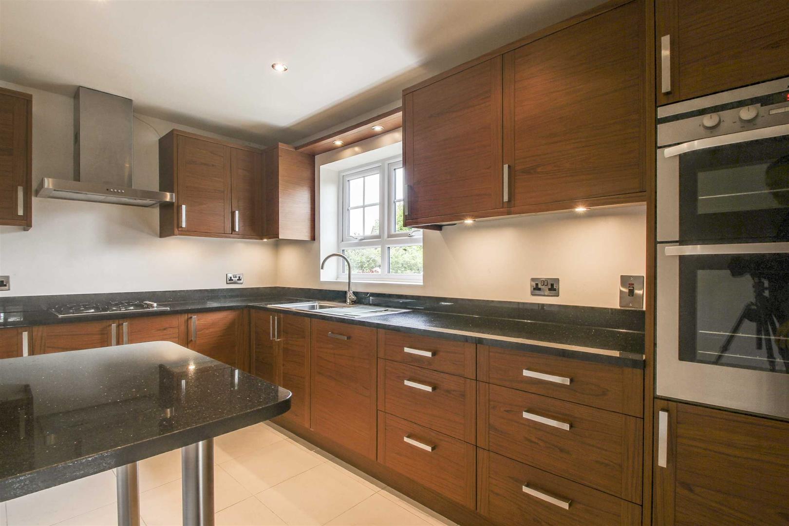 4 bed property in Wenning Lane, Milton Keynes